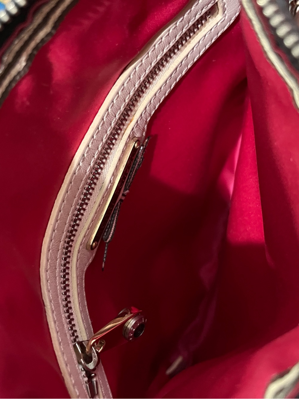 Henri Bendel "712" Fifth Avenue Graffiti Chain Strap Bag NWOT - Picture 8 of 8